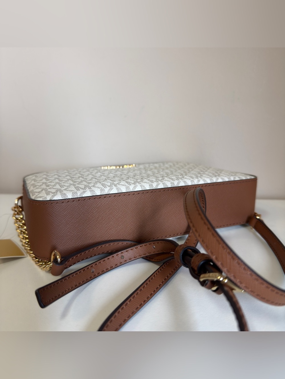 Michael Kors Jet Set item LG EW CROSSBODY - Picture 5 of 9